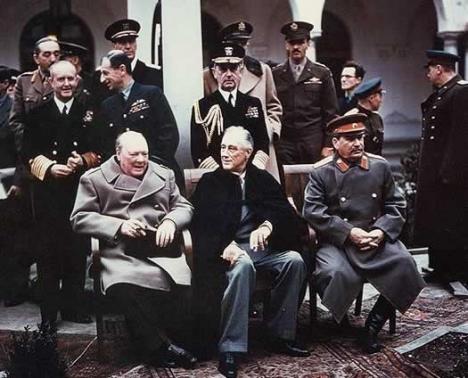 Winston Churchill, Franklin Roosevelt si Iosif Stalin la Ialta in 1945 
